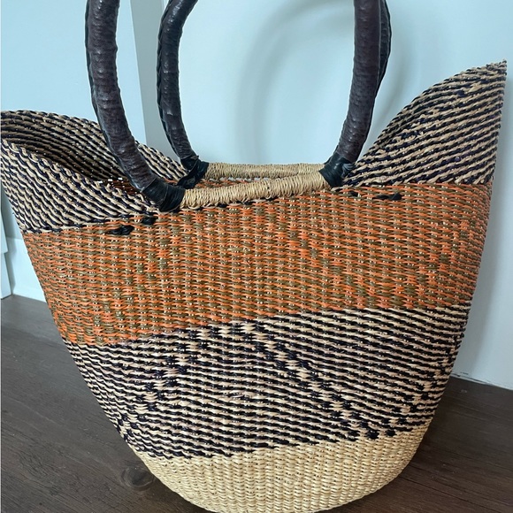 Hand woven artisan basket bag (large) - Picture 2 of 2